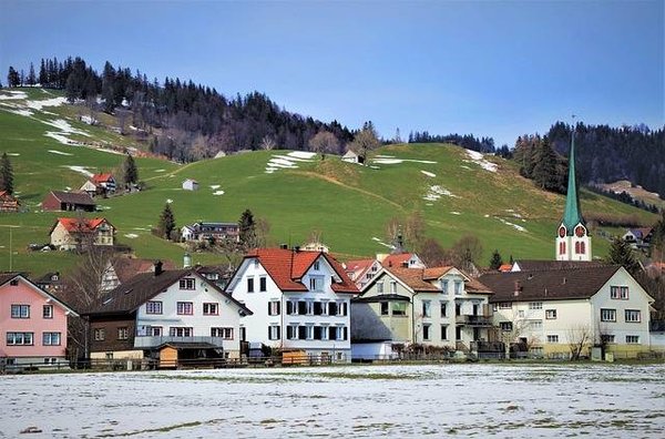 Quels sont les avantages d'acheter un bien immobilier à l'Araches la Frasse ?