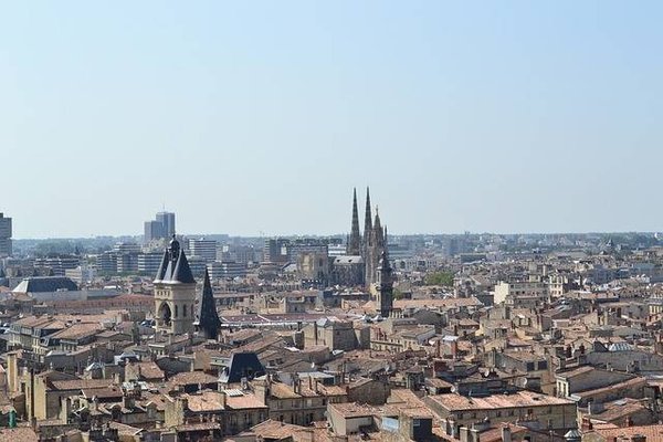 À la découverte de Bordeaux : Comment l'agence immobilière BARNES vous accompagne dans la recherche de votre propriété de rêve