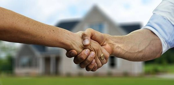 5 Stratégies Efficaces pour Négocier avec un Promoteur Immobilier