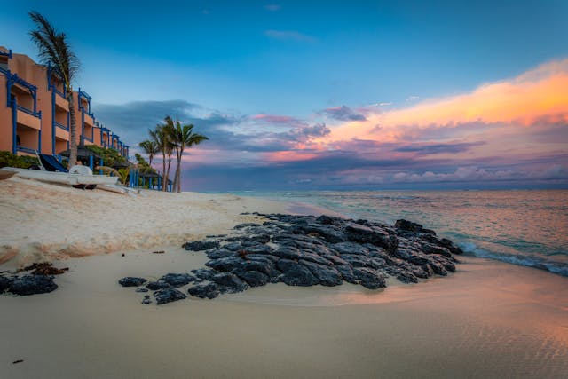 Immobilier à vendre à l'île Maurice, incluant des résidences de prestige pour des acheteurs souhaitant investir dans un cadre tropical et dynamique.